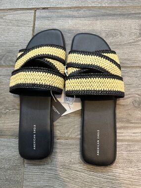 American Eagle Outfitters Black and Straw Woven Slide Sandals NWT 11 M